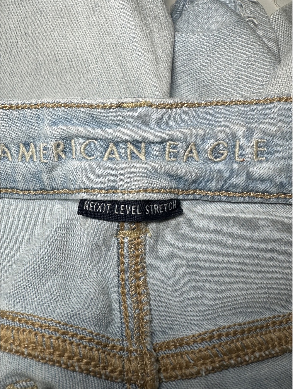 American Eagle Light Wash Hi-Rise Shortie Denim Shorts Size 10 - Picture 4 of 6